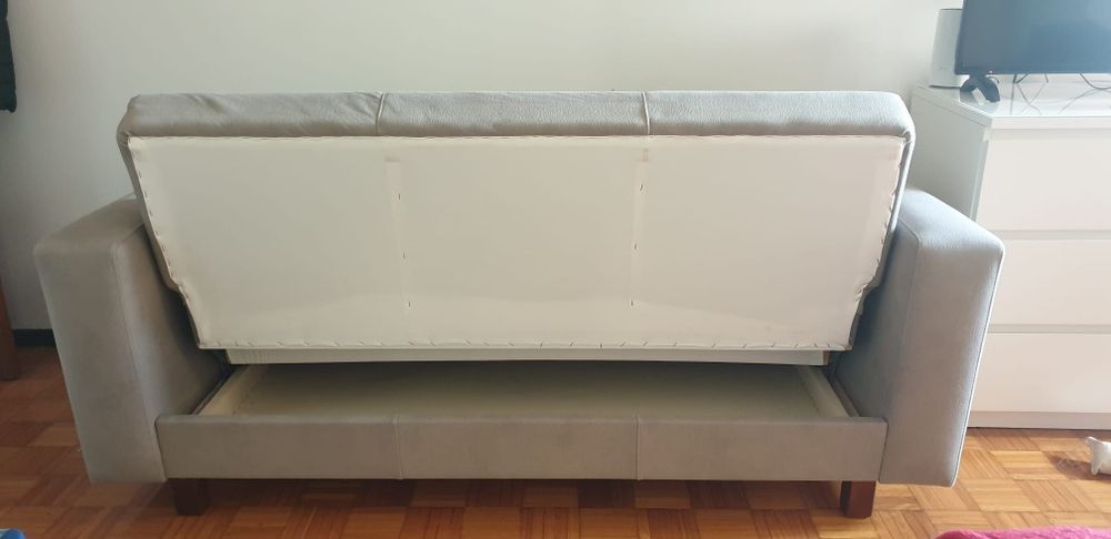 Sofá (cama) três lugares