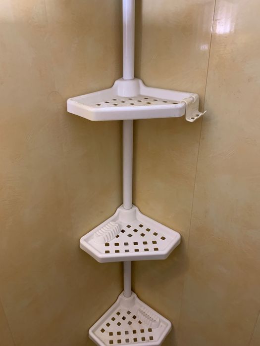 Кутова поличка для ванної кімнати