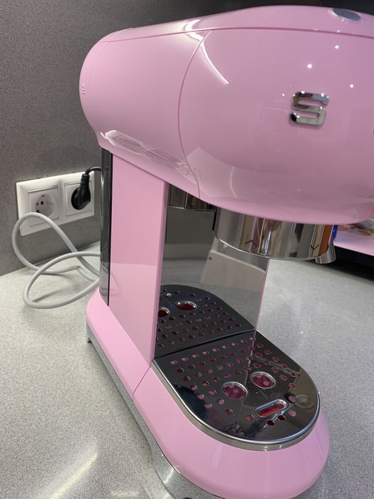 Máquina de Cafe Manual Smeg ECF01PKEU