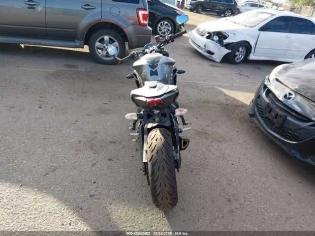 Triumph Street Triple 765 RS 2024