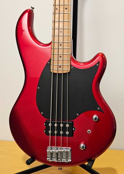 Baixo Fernandes Atlas Bass 4X tipo MusicMan Stingray