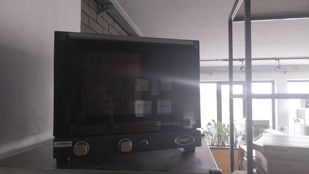 Elektryczny piecyk UNOX XF003 – model Roberta