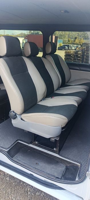Мікроавтобус Opel Vivaro