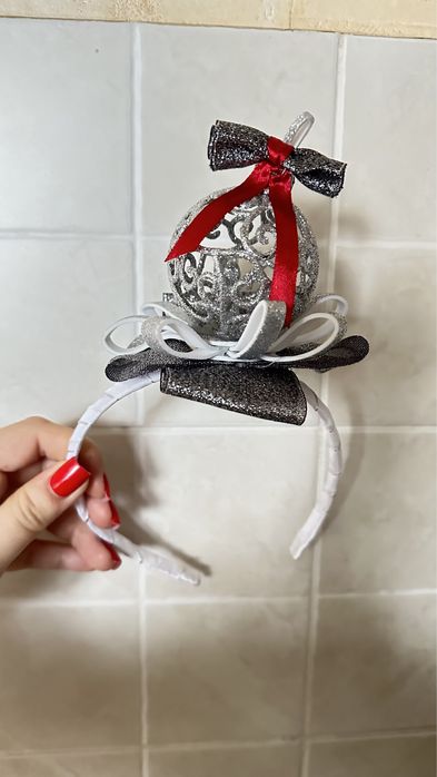 Новорічний обруч для дівчинки Новорічна кулька прикраса