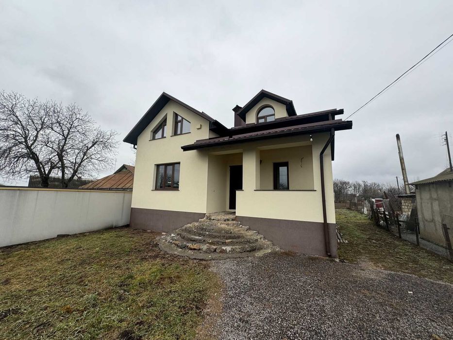 Продається будинок в Сутисках