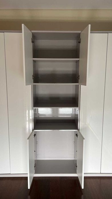 Armário moderno e funcional para Quarto/Escritório/Sala