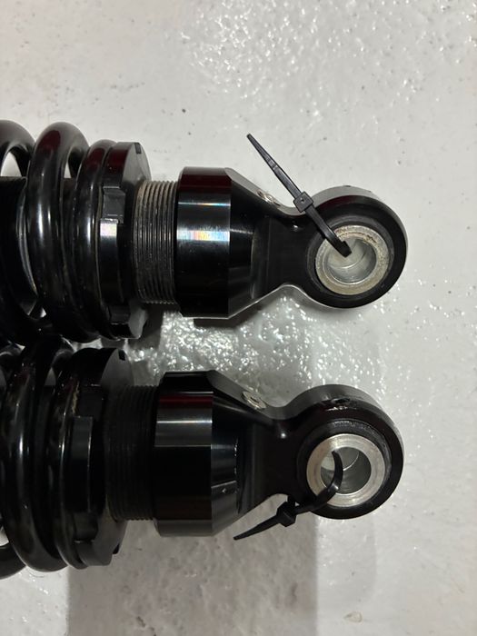 Harley Davidson suspensões Bitubo Progressive Sportster 883R