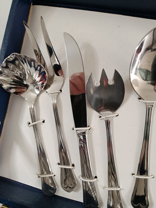 180-Piece Flatware Set458110949099448322
