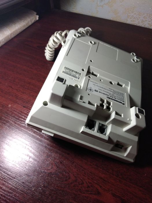 Телефон старий працюючий