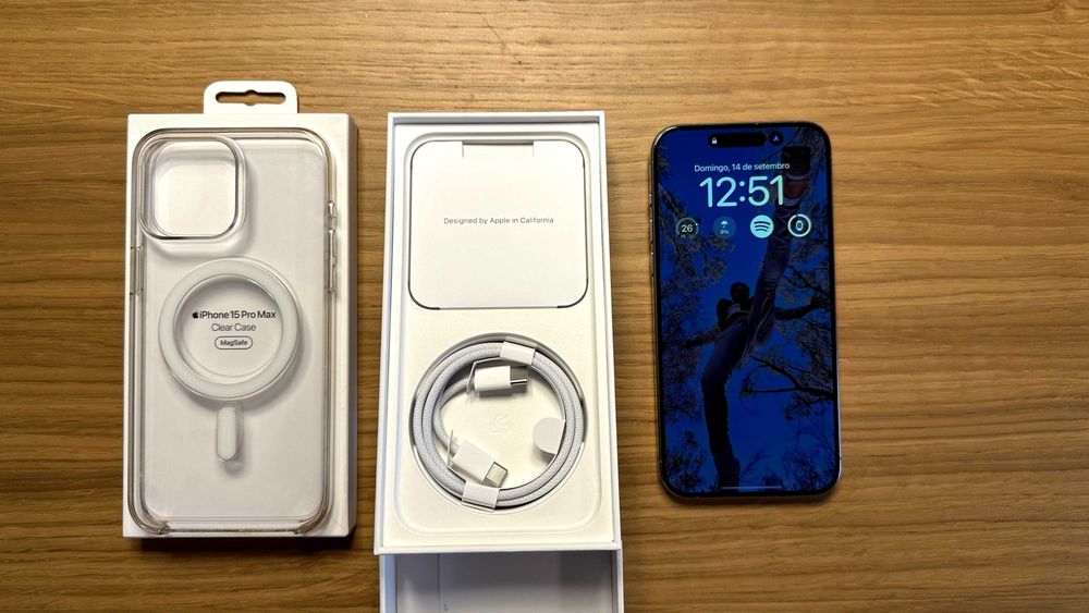 iPhone 15 Pro Max 256GB Titanium estado impecável