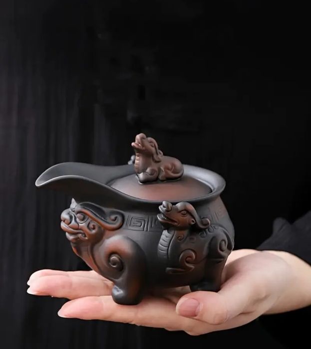 Глиняний чайник у вигляді духа-охоронця 300 мл, для чайної церемонії