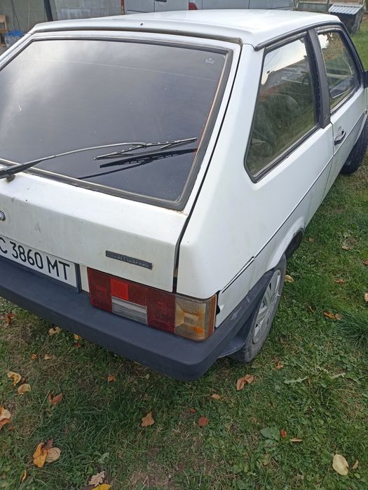 автомобіль ваз 2108