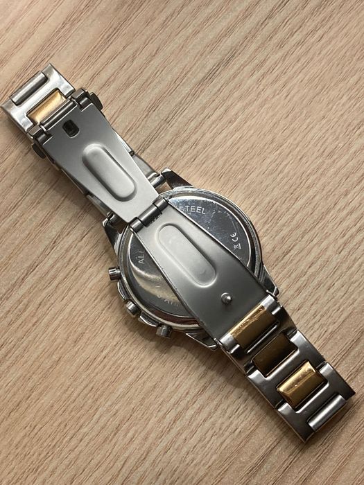 Relógio ONE Amazing64176325865090122