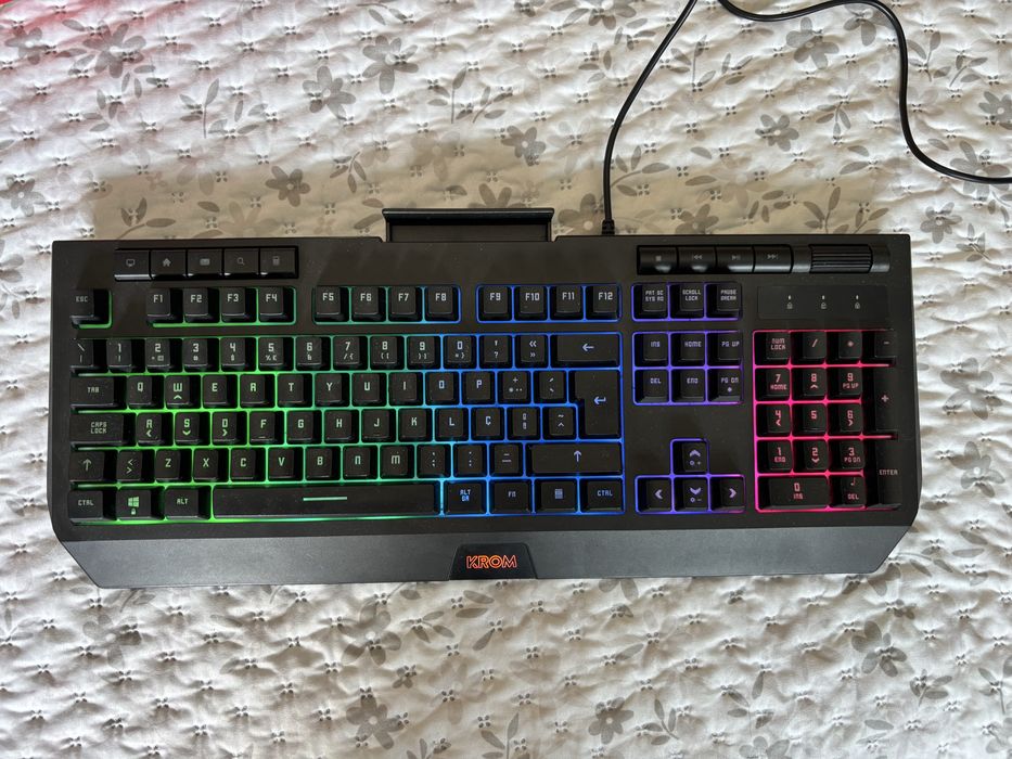 Teclado Gaming KROM KUMA RGB PT — Preto