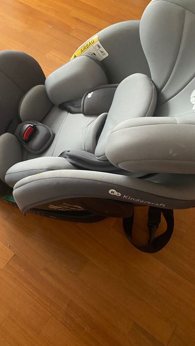 Cadeirinha carro seminova 360° kinderkraft isofix giratória