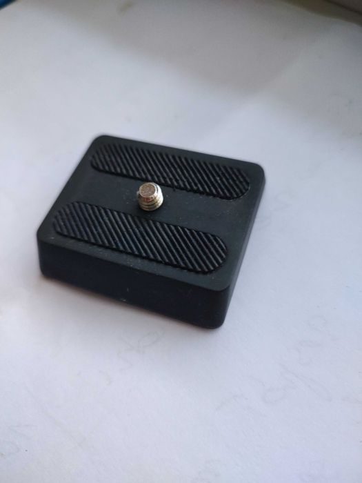 Statyw Benro w stanie idealnym + adapter mocujący stalowy