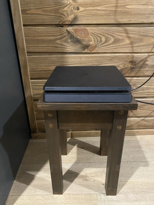 Playstation 4 slim 1 TB