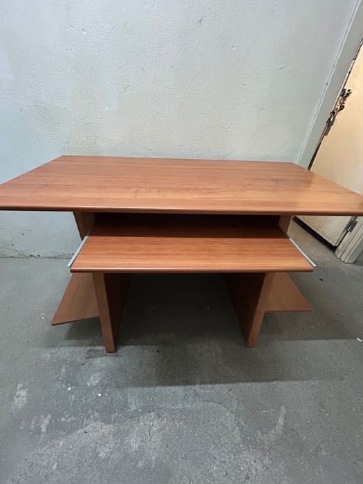 Secretaria madeira