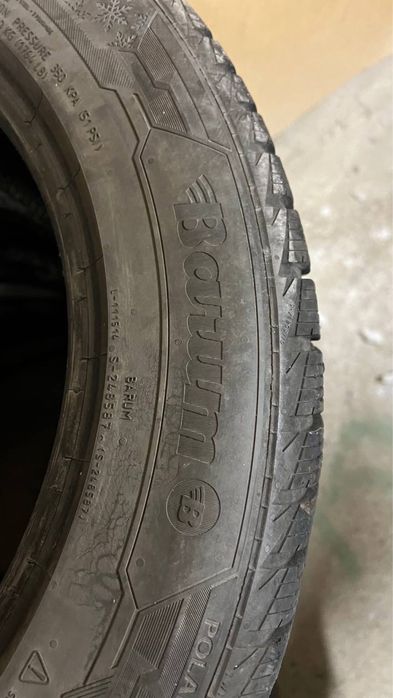 Комплект зимової гуми 215/60/17 Barum