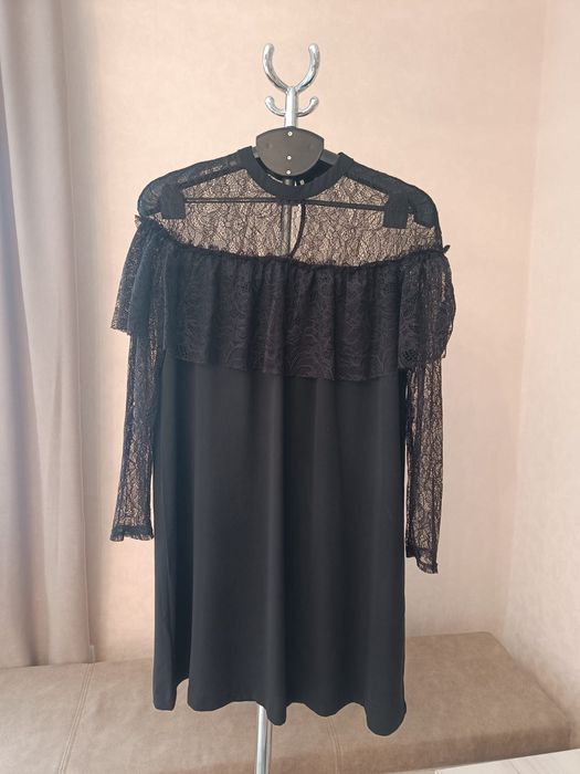 Сукня бренду Reserved ( розмір S )