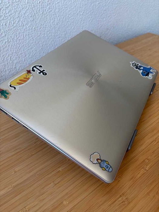 ASUS ZenBook 13 i7 / SSD / Portátil leve e rápido