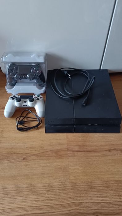 Konsola PlayStation 4 Slim 500 gb dwa pady