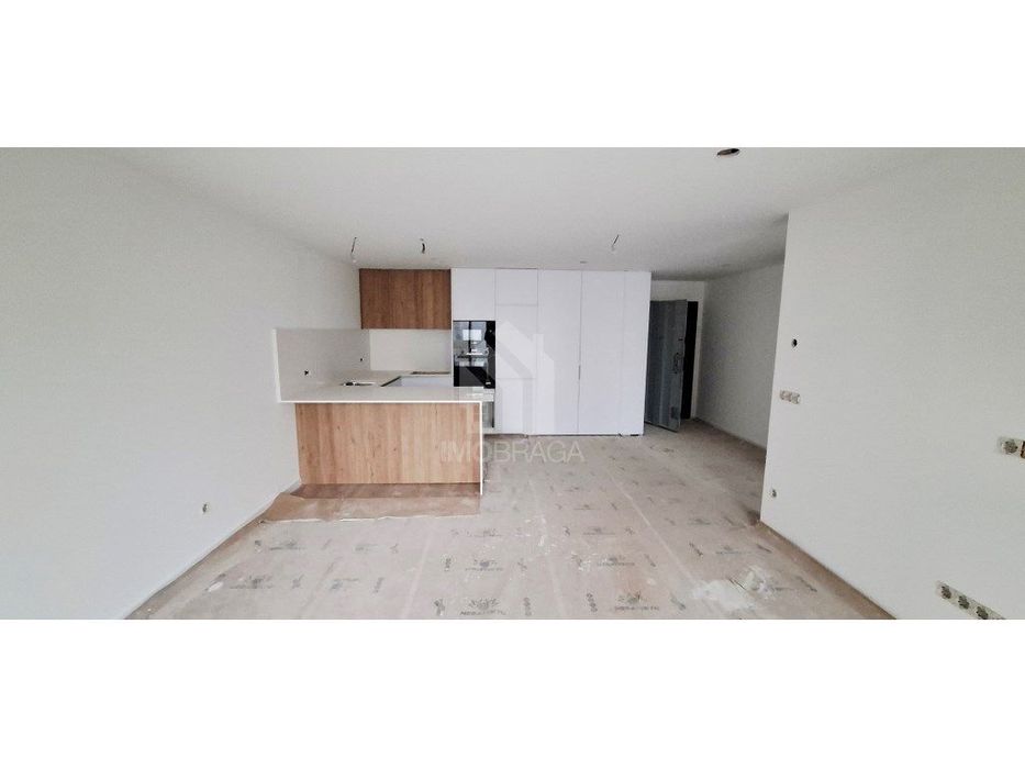 Venda Apartamento T1Cobertura com Terraço Novo, em Real, Braga — Real, Dume E Semelhe, Braga