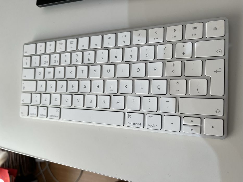Apple Magic Trackpad e Keyboard