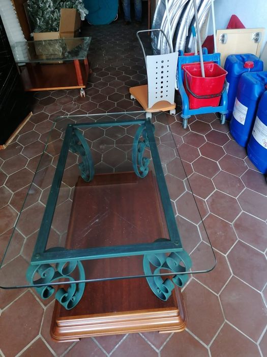 Mesa de centro ferro com vidro