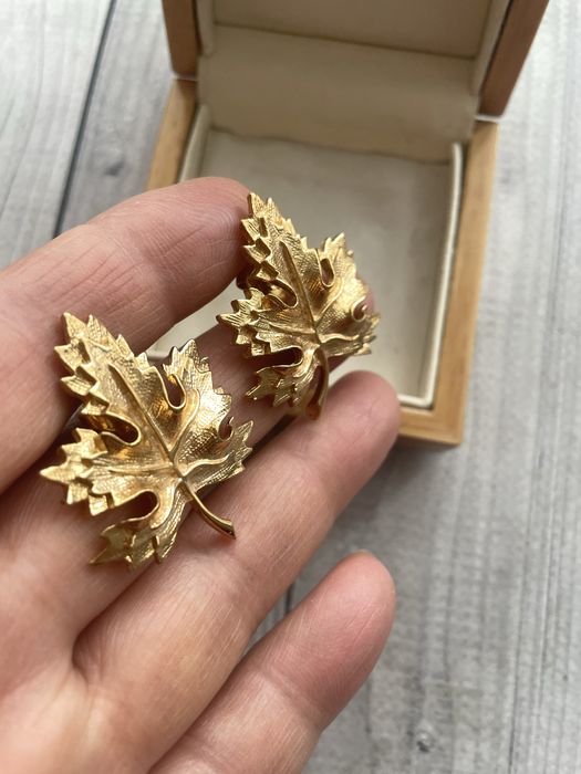 Avon вінтажні сережки листочки золотисті американський вінтаж