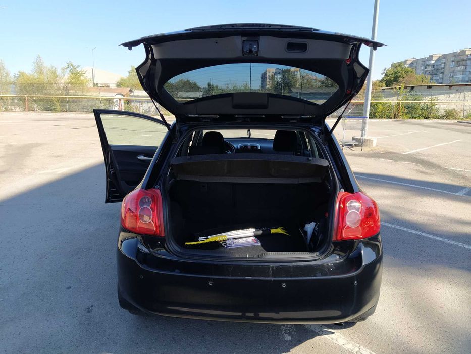 Автомобіль Toyota auris 2008