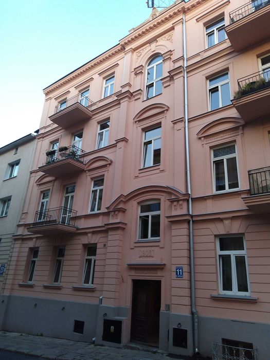 Mieszkanie 47m bezpośrednio: 3 pokoje w odrestaurowanej kamienicy centrum Niecała