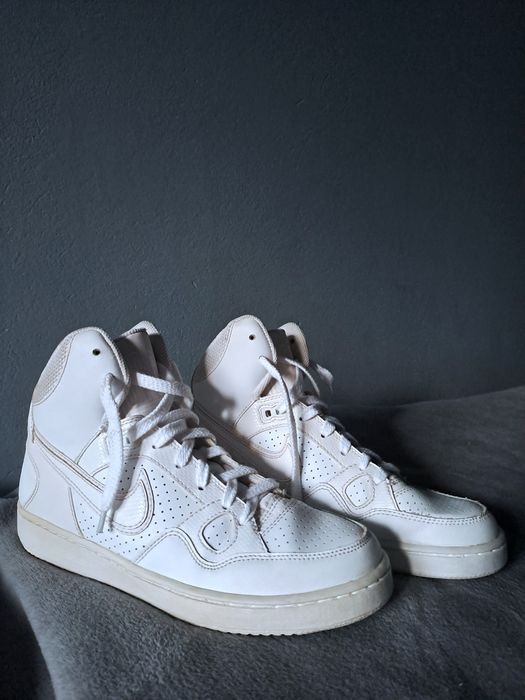Nike son of air force mid