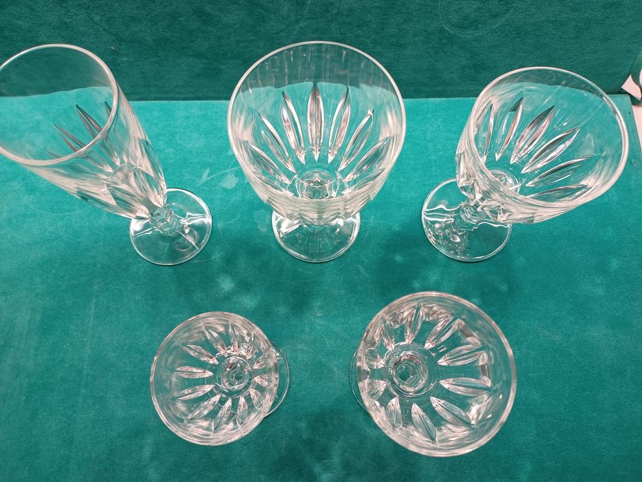 Conjunto de copos em vidro 124 peças