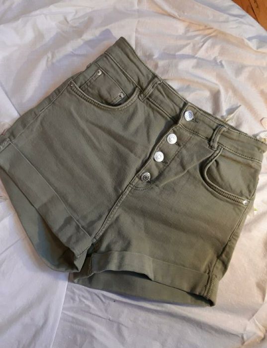 Новые шорты Bershka джинсовые