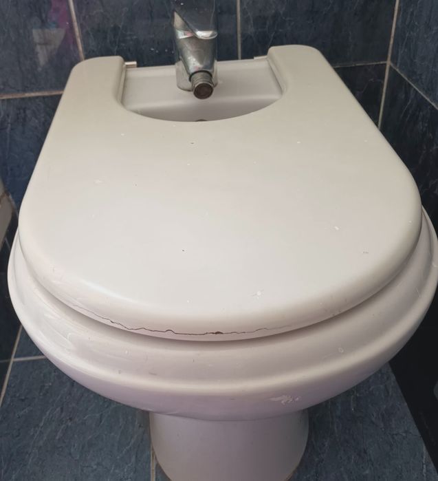 Bidé com tampa da Indusa