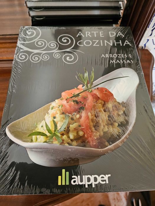 Coleção de 9 livros e DVD Arte da cozinha novos