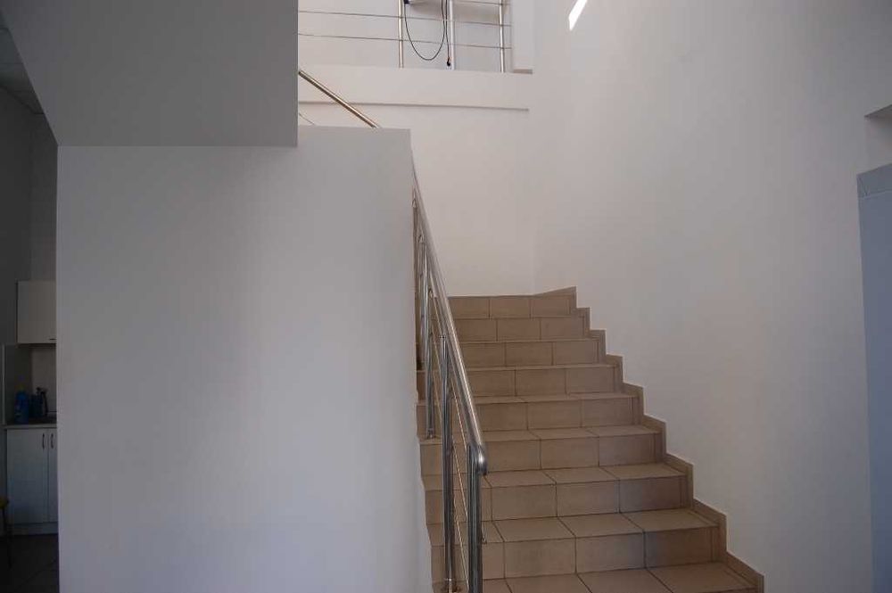 Магазин Киев 485квм метро Левобережная, Шептицкого 10 Супер Фасад