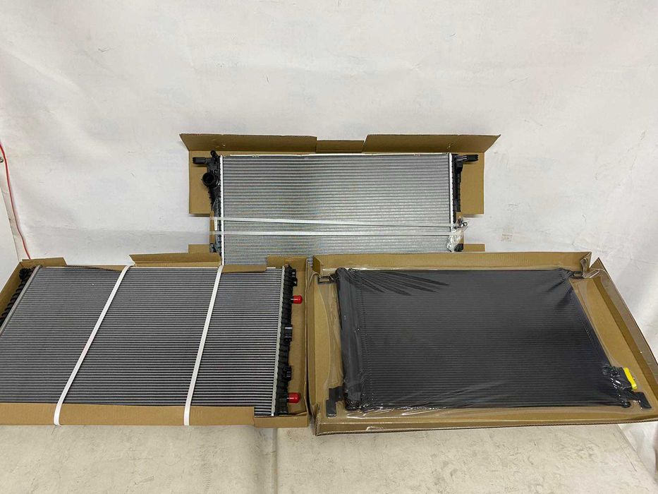 кронштейн решітки кронштейн решотки Audi q5 q7 q8