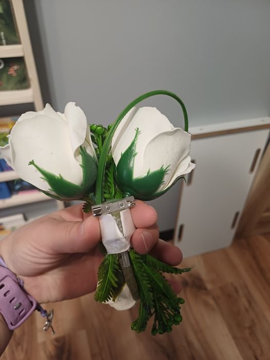 Bukiet ślubny plus winetka