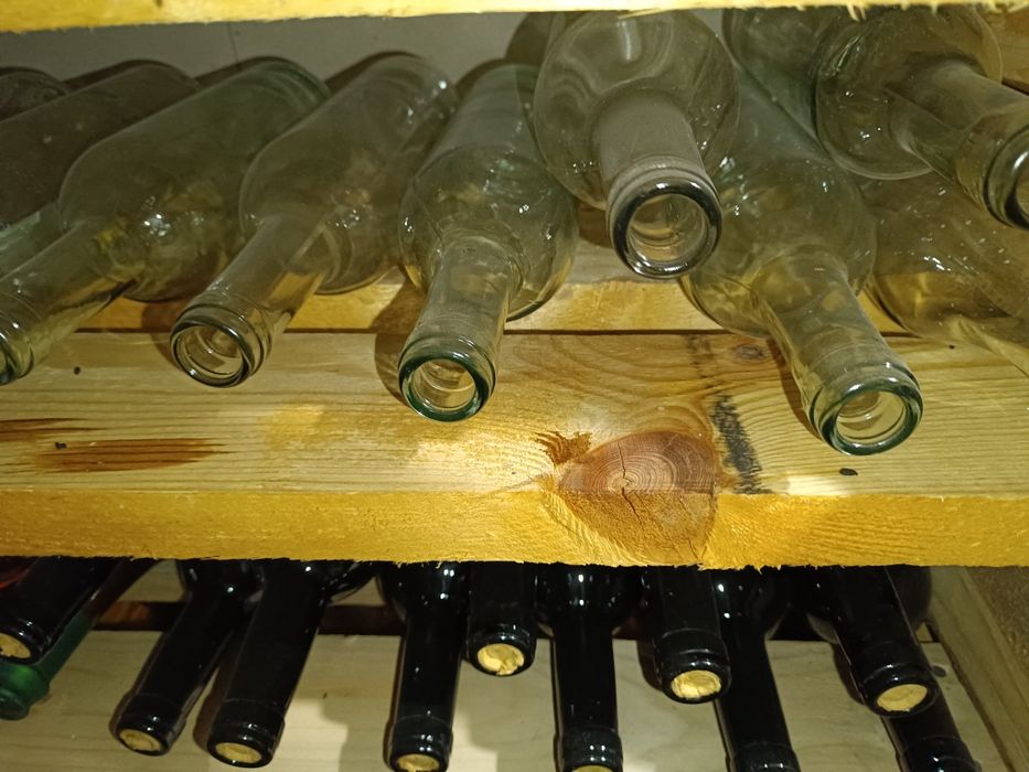 Sprzedam butelki na wino