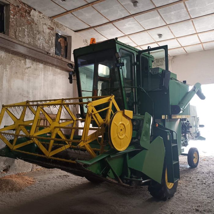 Комбайн John Deere 940