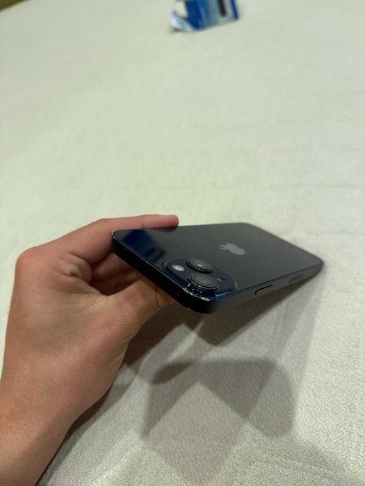 IPhone 13 bom estado