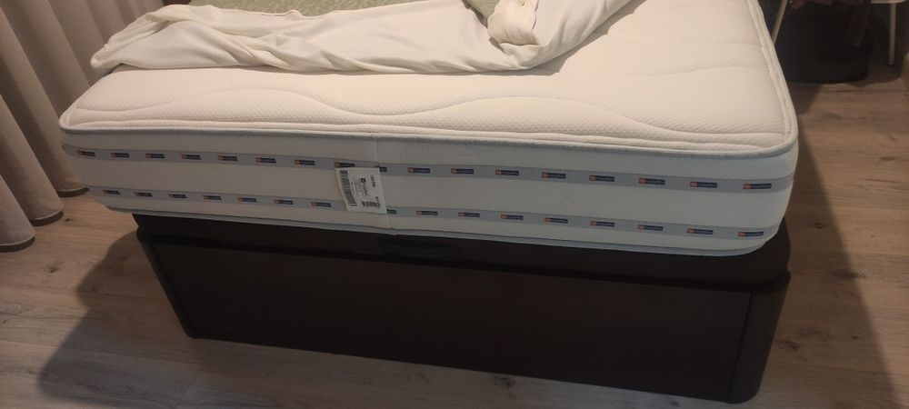 Sommier Casal 190*140 com colchão e cabeceira