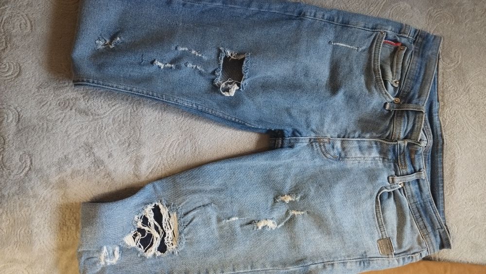 Чоловічі джинси та кофта