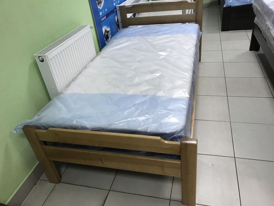 Деревянная кровать Класік