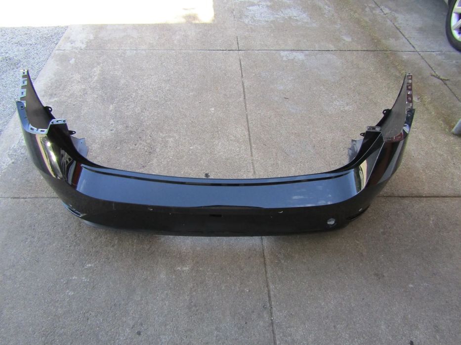Para-choques tras Seat Leon carrinha ano 2023 (original), usado