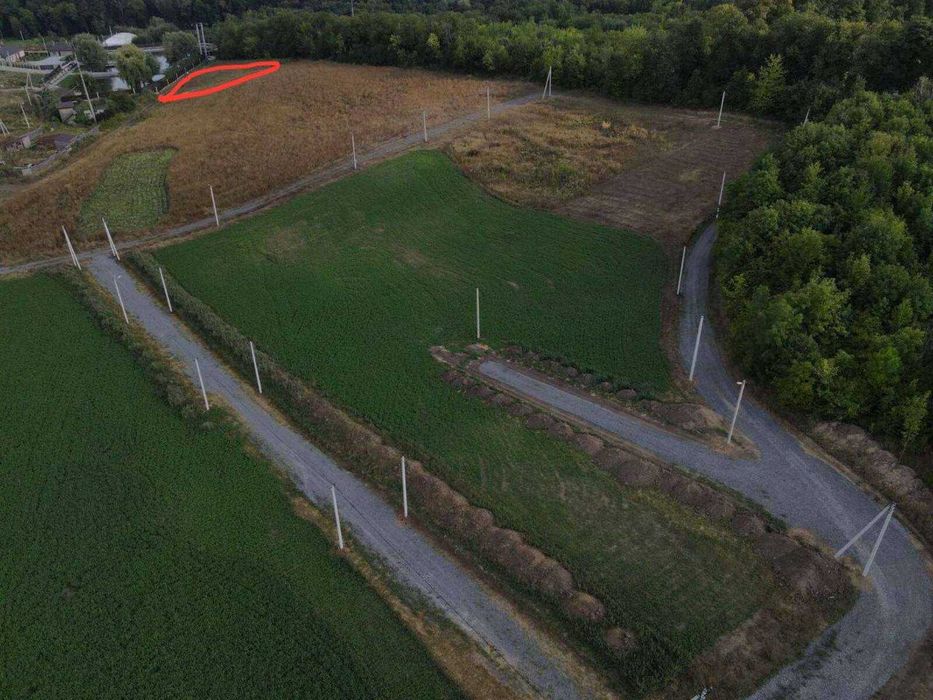 Продаж мальовничої земельної ділянки