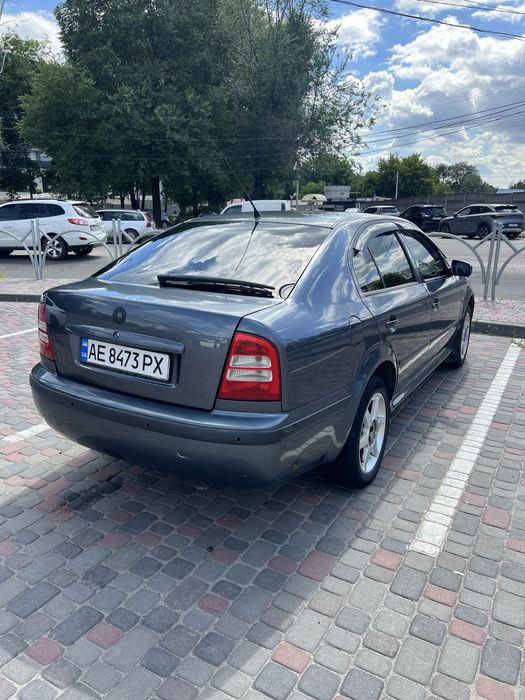 Продам Шкоду тур 1,6