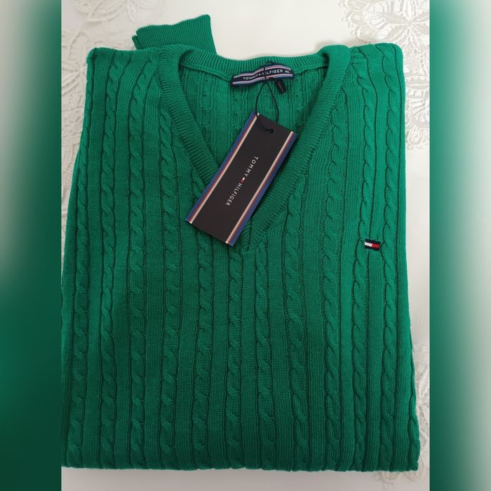Śliczny zielony sweterek Tommy Hilfiger